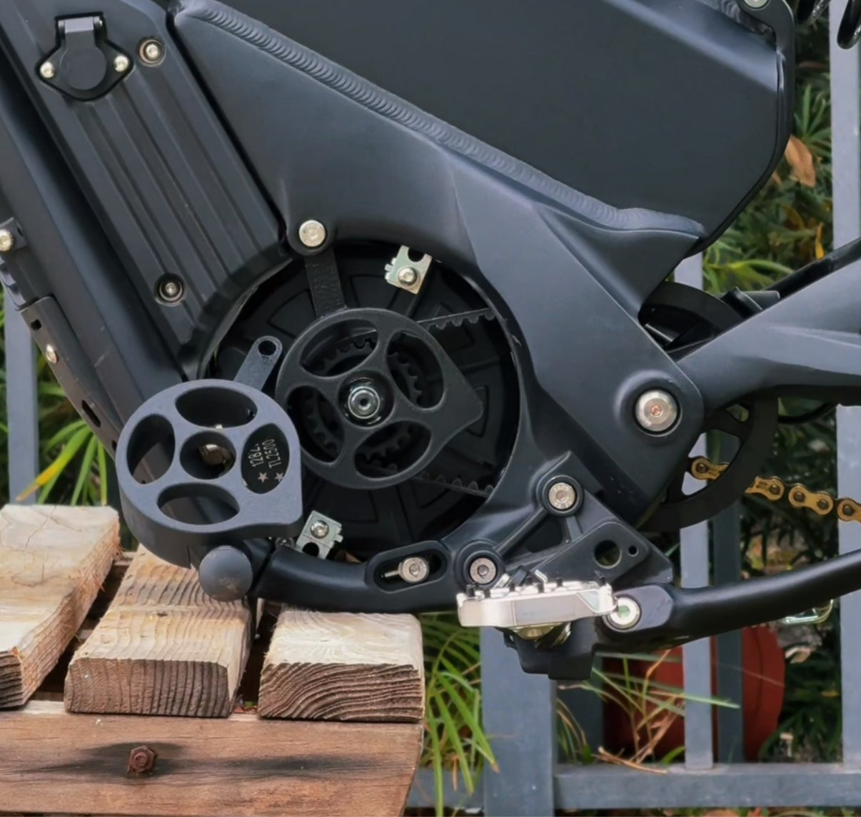 V1 Talaria XXX Motor Cover
