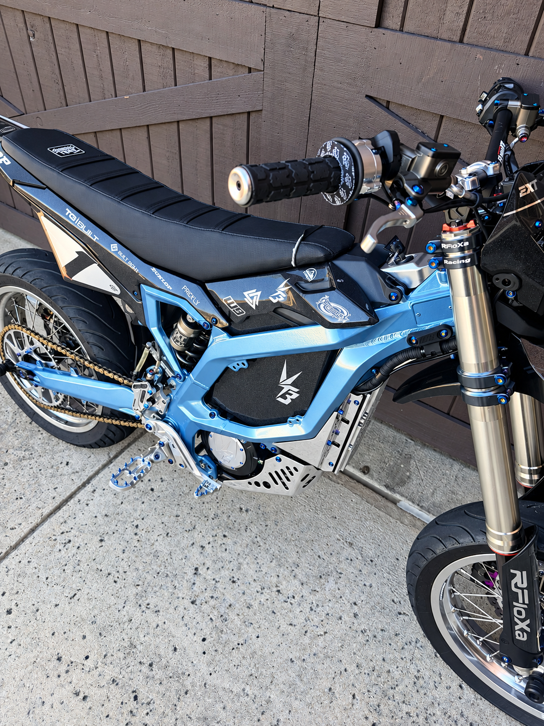 Ultra Bee Aftermarket Battery decal